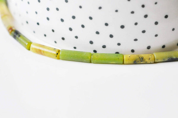 EP perles tube jade Australien vert1 3mm, x1 fil de 28 perles (G4016)