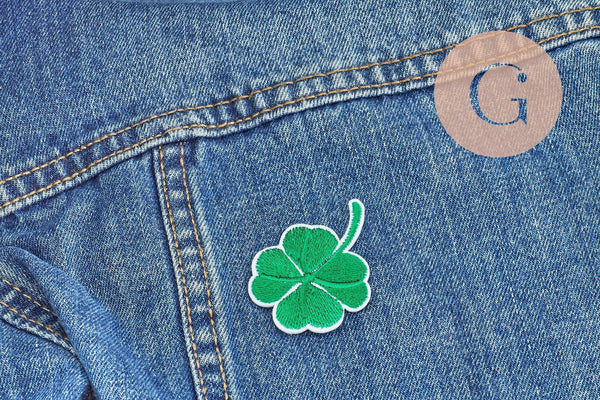 Ecusson brodé à repasser trèfle à 4 feuilles customisation vêtement 47.5mm, écusson thermocollant chance, x1 G9810