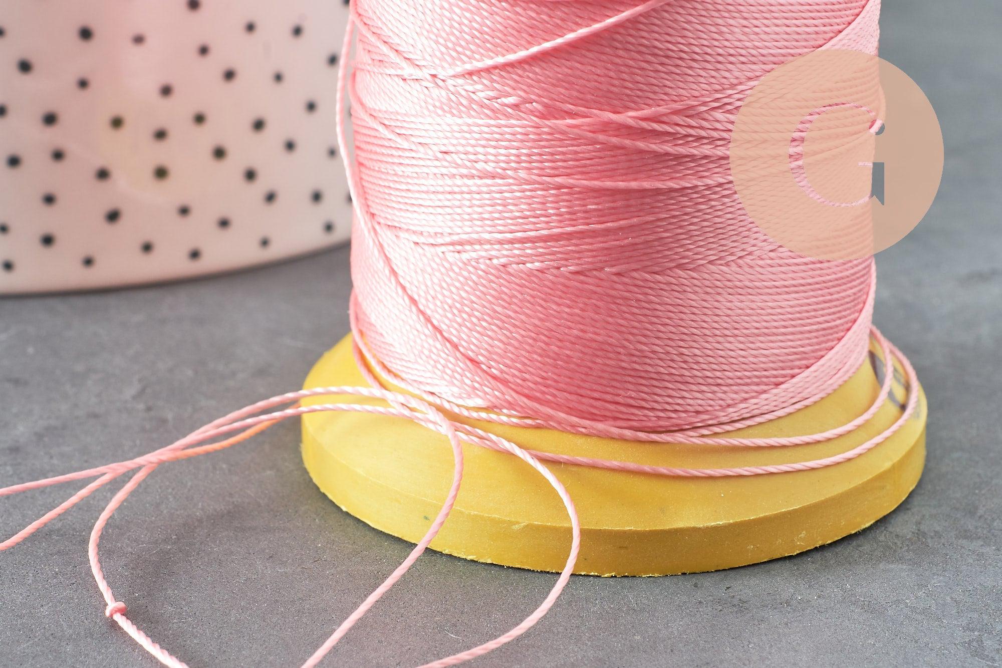 Fil rose clair nylon pour broderie couture bijoux 0.7mm, x 10 Mètres (G3637)