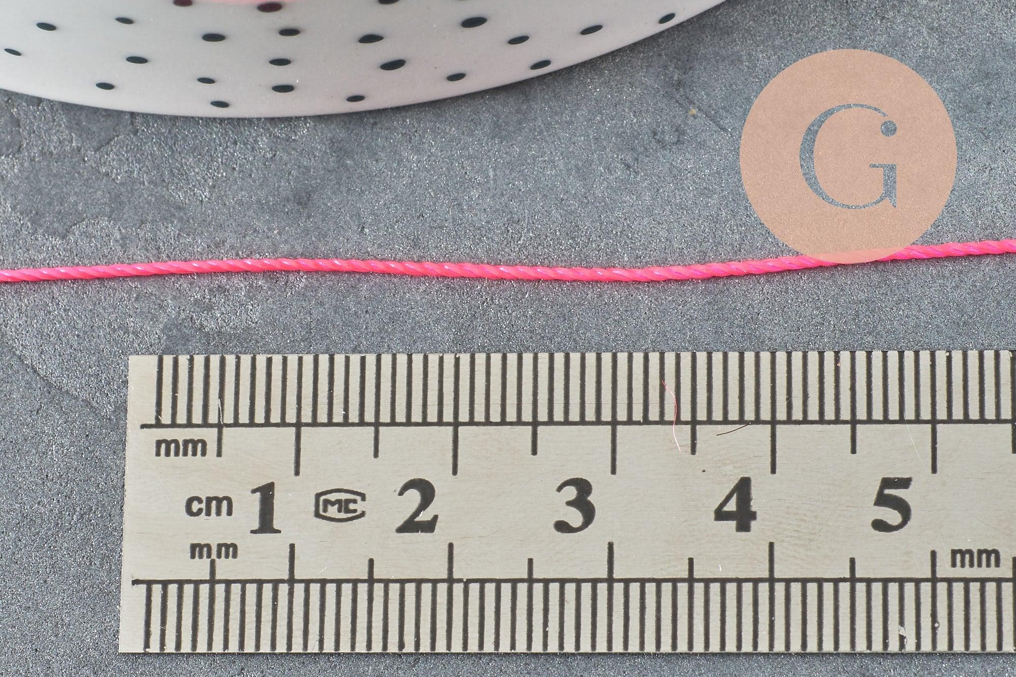 Fil rose fluorescent nylon pour broderie couture bijoux 0.8mm, x 10 mètres (G1748)