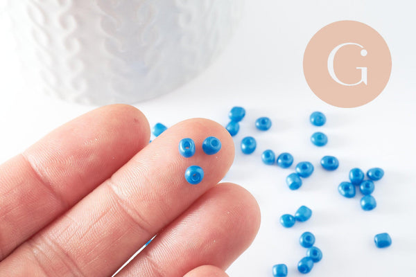 Grosses perles de rocaille bleu nacré 4mm, x 10Gr (G3813)