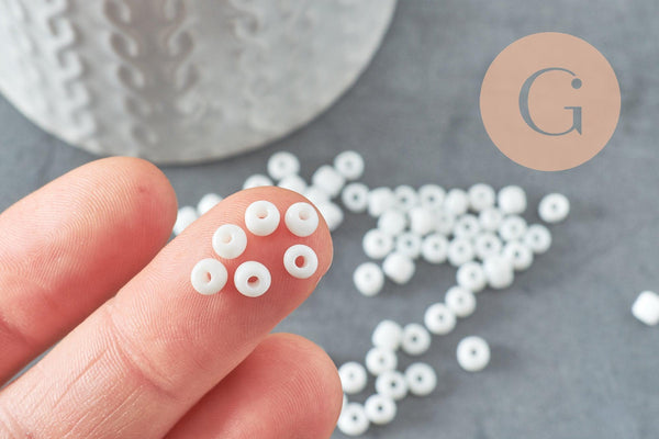 Grosses perles rocaille blanc 4mm, x 10Gr (G3819)