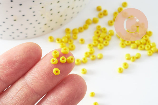 Grosses perles rocaille jaune 4mm, x10Gr (G0380)