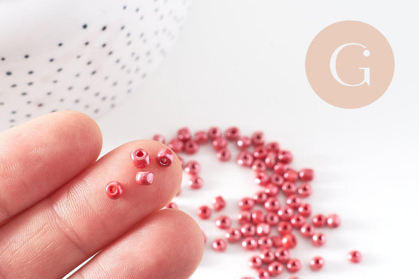Grosses perles rocaille rouge nacré,fperles rocaille rouge opaque, diamètre 4mm x 10Gr (G3733)