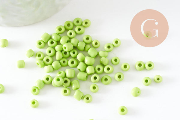 Grosses perles rocaille vert clair 4mm, x10 Gr (G1593)
