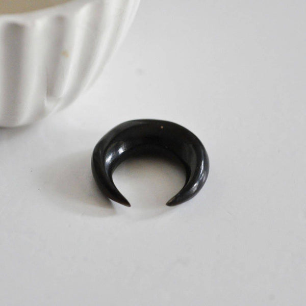 Lune corne noire naturelle 8mm, Septum piercing écarteur corne naturelle x1 G0965