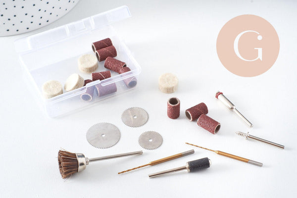 Mini-perceuse pour création de bijoux polymère & laiton avec mèches, x1 (G10206)