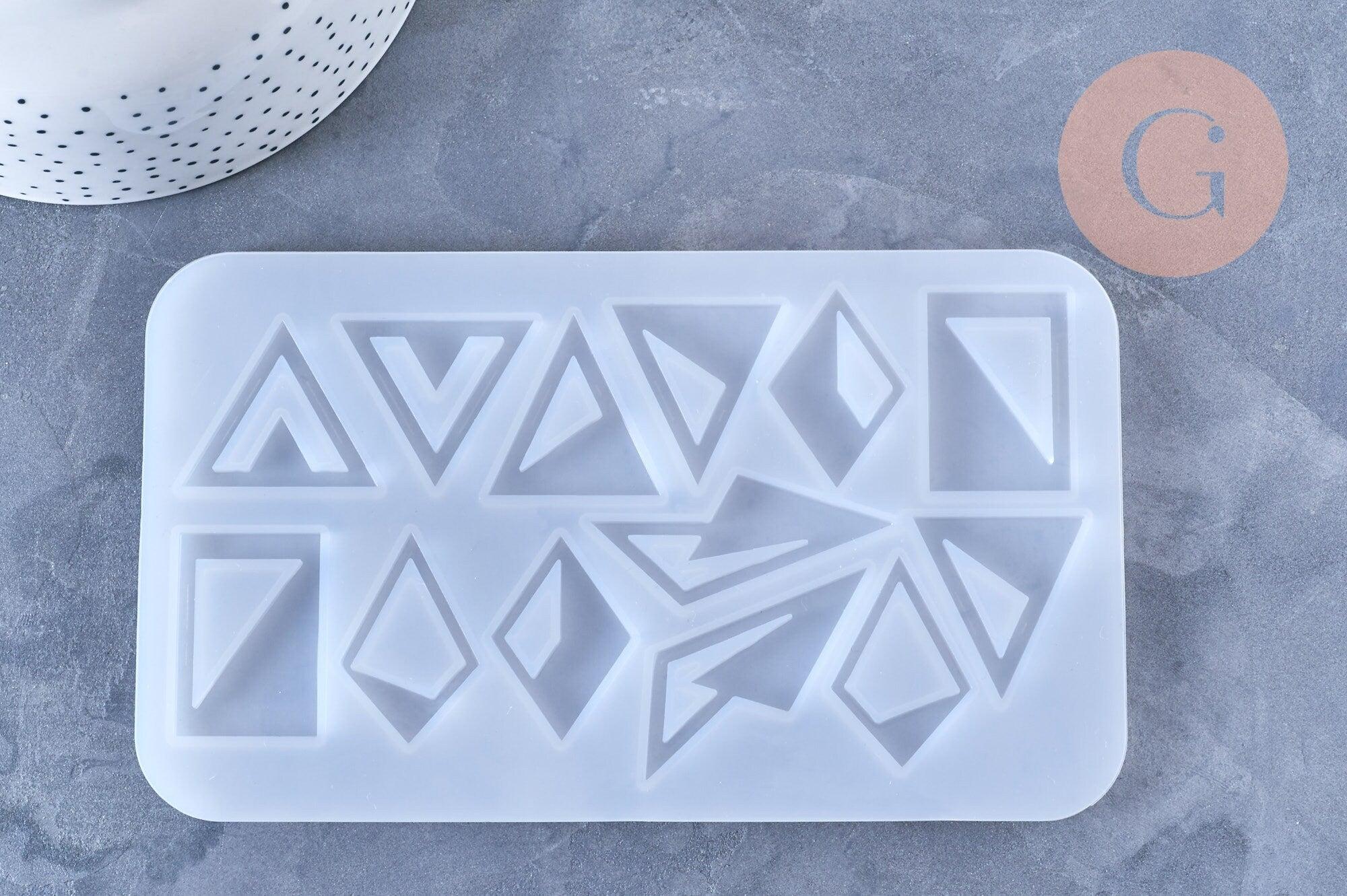 Moule triangle fabrication boucles pendentif résine, un moule en silicone pour réaliser des bijoux avec inclusion en résine, x1 (G6301)