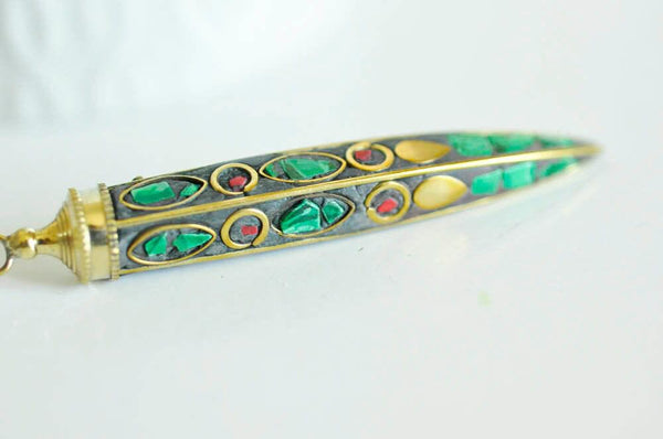 Pendentif Corne en laiton et pierres, pierre naturelle, pendentif doré, pendentif pierre, pendentif tibétain, 60mm,G2965