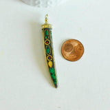 Pendentif Corne en laiton et pierres, pierre naturelle, pendentif doré, pendentif pierre, pendentif tibétain, 60mm,G2965