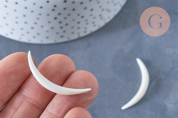 Pendentif Lune corne blanche naturelle 44x4mm, pendentif lune en corne naturelle blanche, création bijoux, x1, - G6492