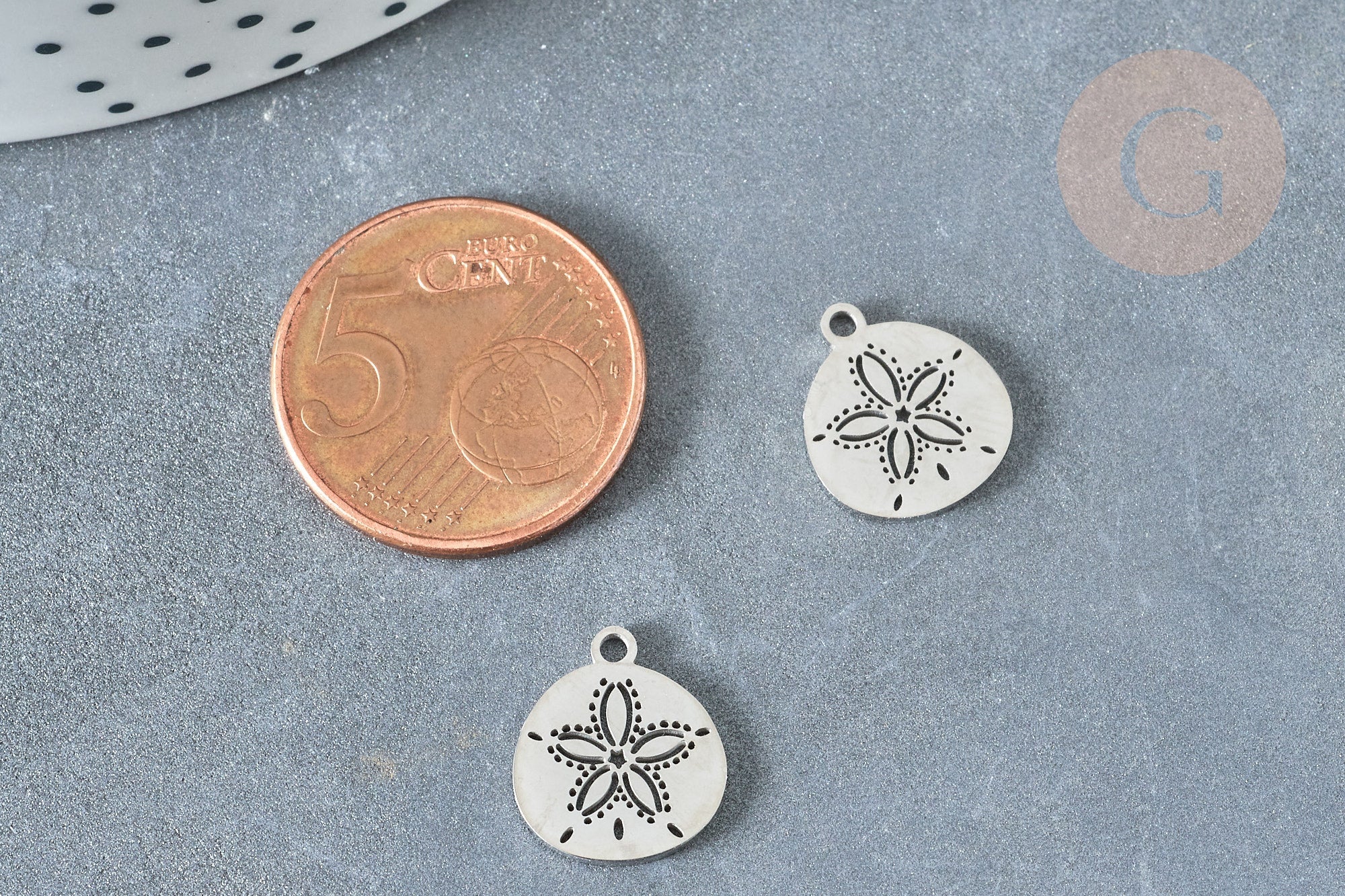 Pendentif Médaille fleur acier 304 inoxydable platine 13,5mm, x1 (G8012)