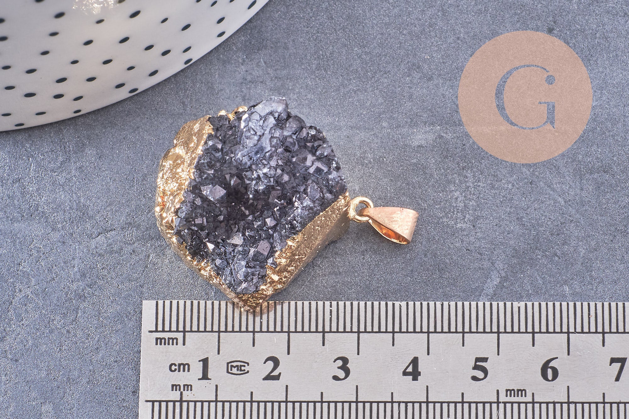 Pendentif agate noire druzy naturelle 30mm, x1 (G2567)