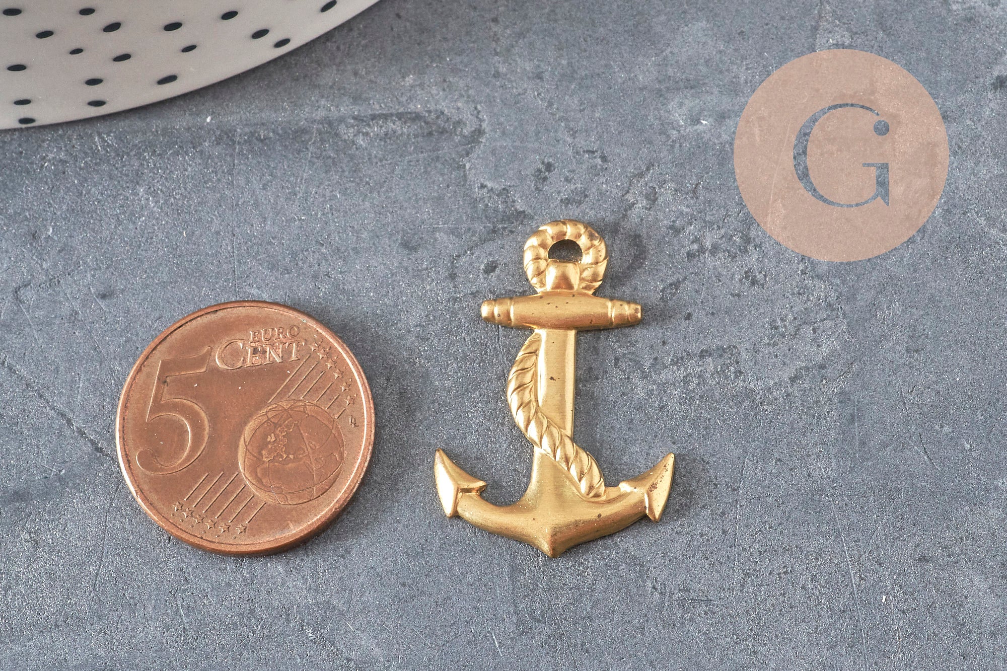 Raw brass anchor pendant 28mm, x1 (G10168)