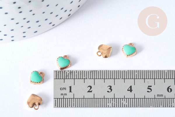 Pendentif breloque cœur en zamac doré émail vert clair 8mm, création bijoux coeur, x 10 G7546