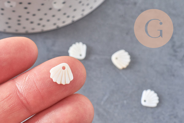 Pendentif charm coquillage nacre blanche naturelle ,pendentif coquillage nacre,coquillage blanc,création bijou, 10mm, x5 G4623