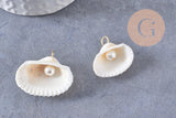 Pendentif coquillage blanc et perles d'imitation zamac doré 16-24mm, x2 (G10277)