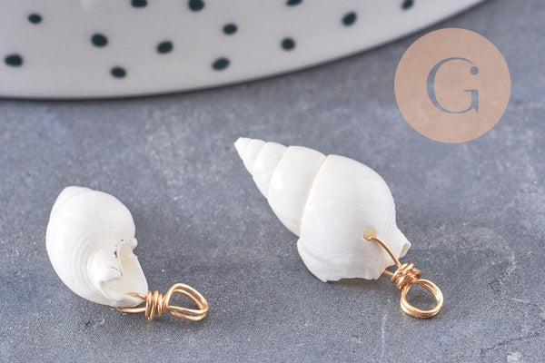 Pendentif coquillage blanc zamac doré 25mm, x2 (G10079)