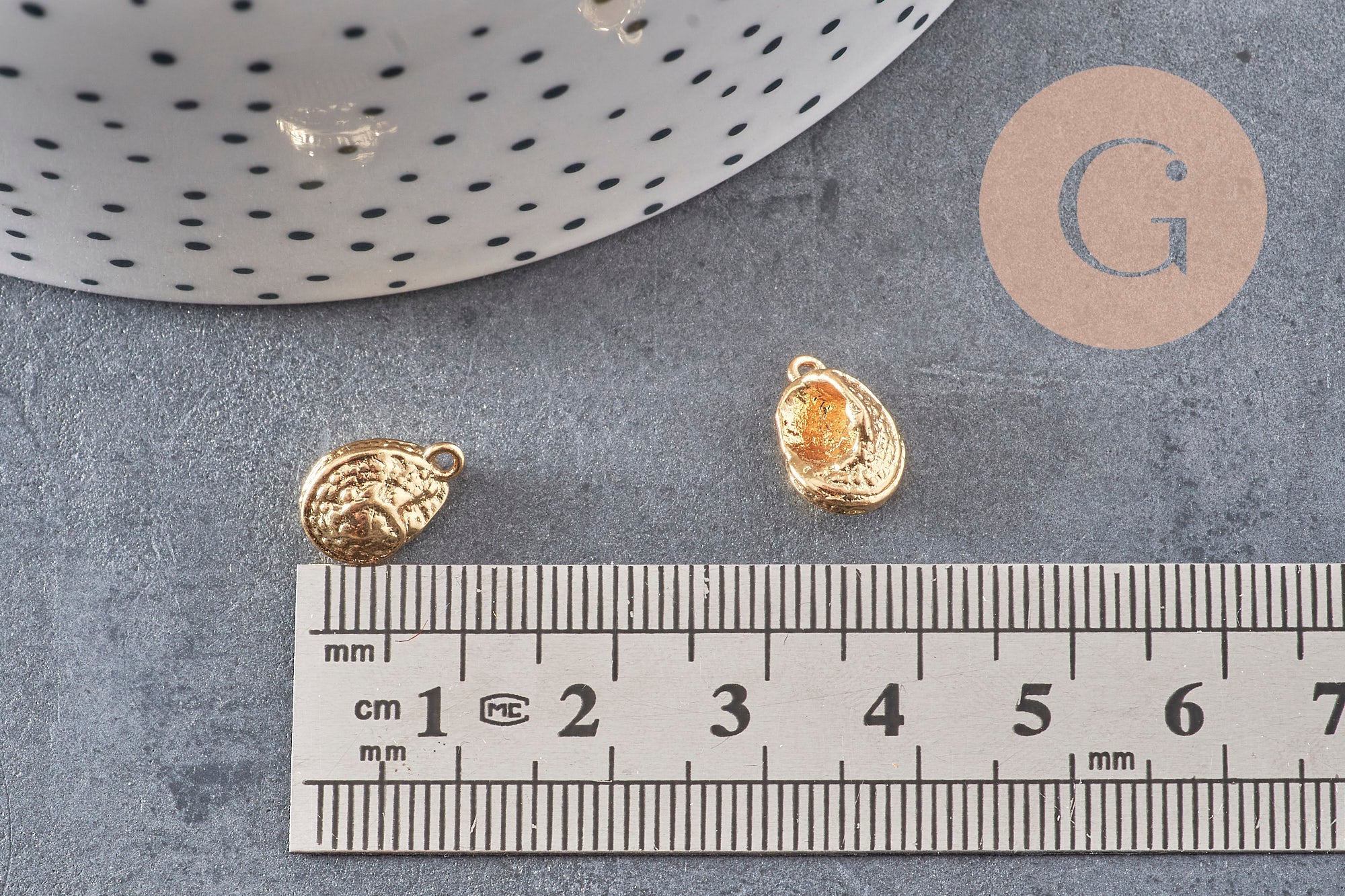 Pendentif coquillage doré 18K,coquillage doré,dorure 18k,coquillage or, 11.5mm x2 (G0160)
