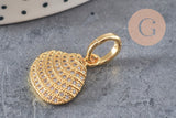 Pendentif coquillage zircons blancs laiton doré 20mm, x1 (G9829)