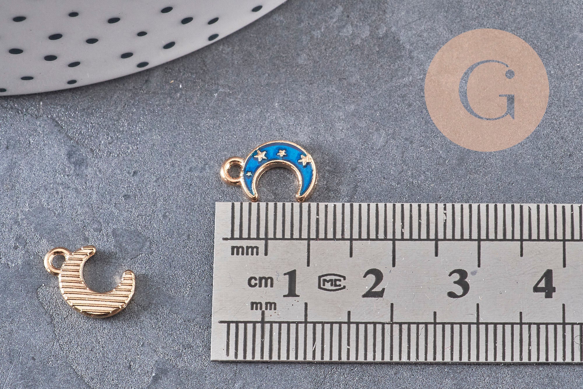 Pendentif croissant lune étoiles émail bleu zamac doré 11.5mm, x1 (G5920)