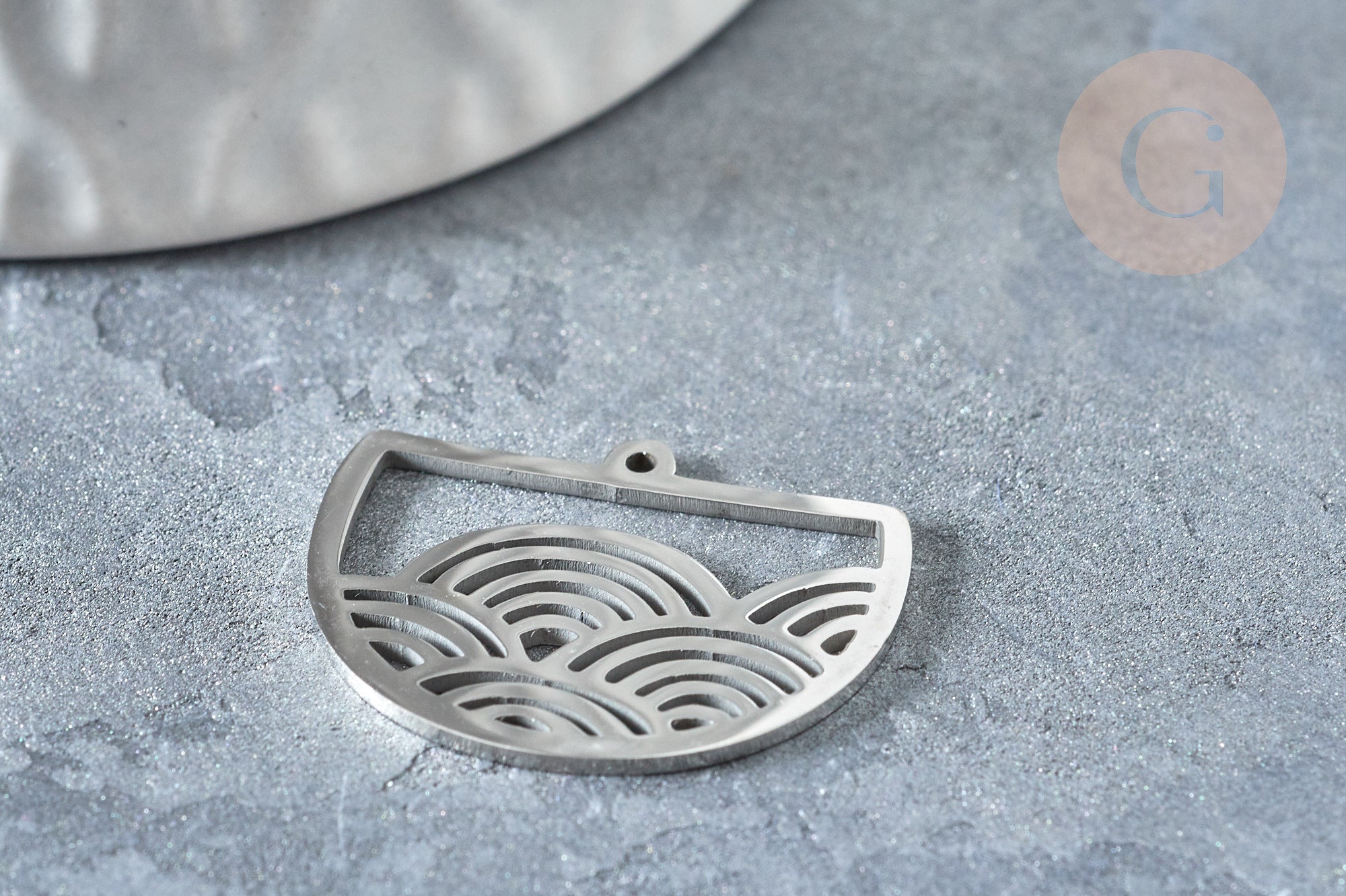 Pendentif demi-cercle vagues argenté acier inoxydable 24mm, création bijoux acier inoxydable, x1 G7608