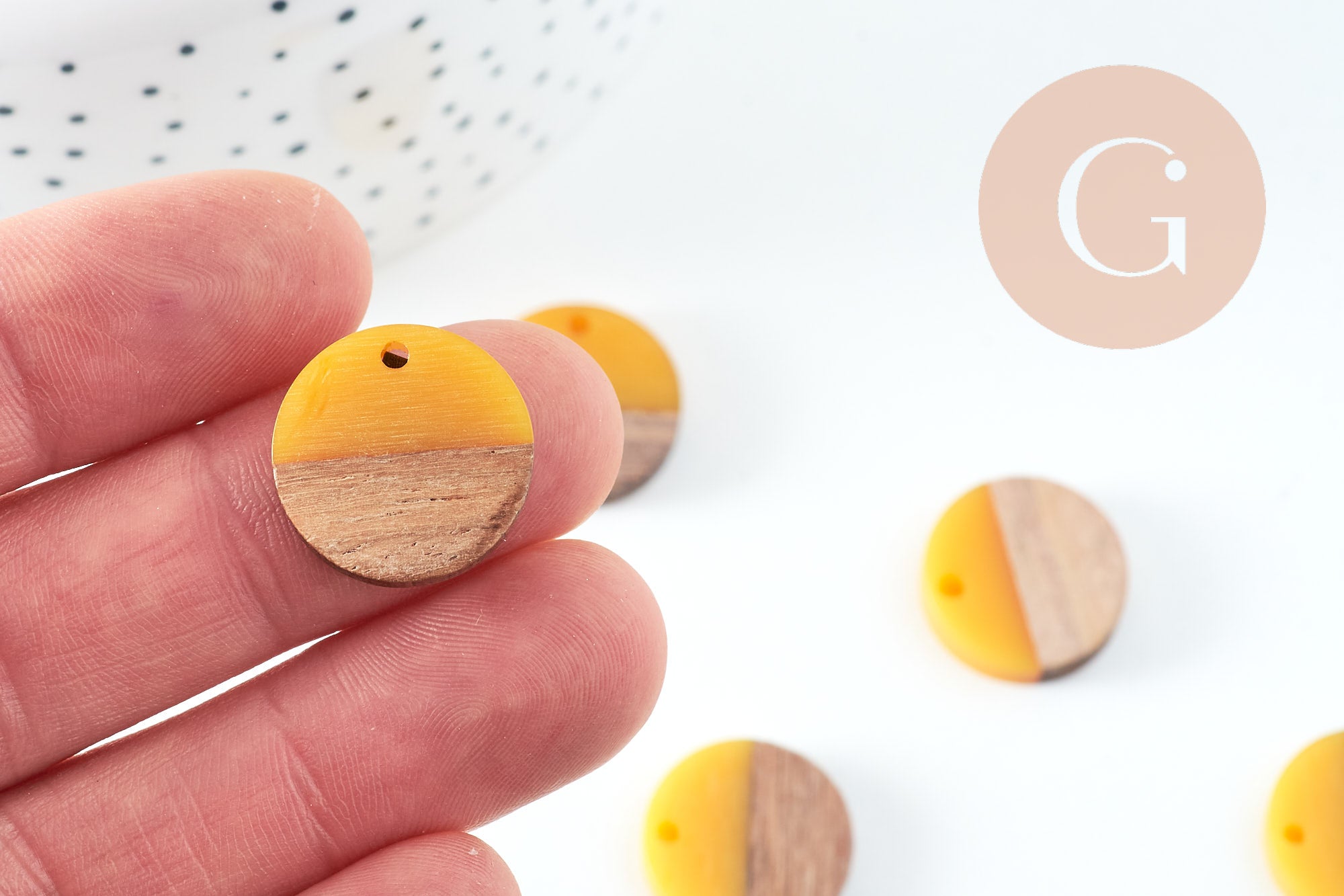 Pendentif disque bois résine jaune 18mm, x5 (G1804)