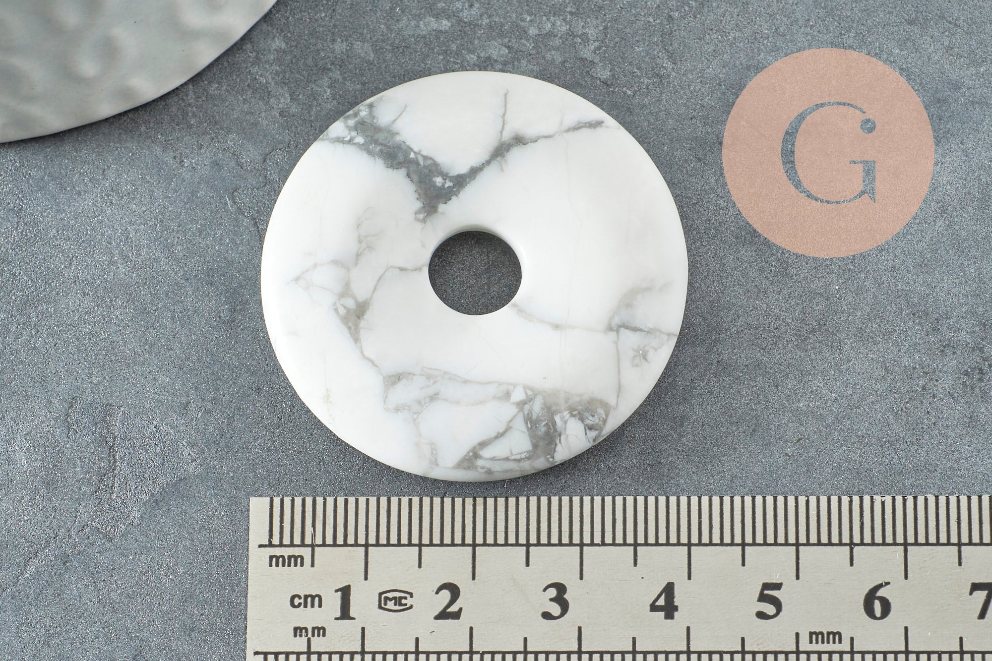 Pendentif donut howlite blanche marbrée,pendentif bijoux pierre, howlite naturelle,39-40mm, x1 (G4367)