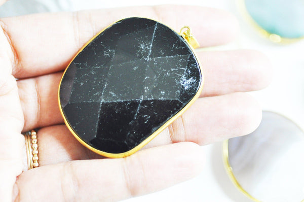 Pendentif doré agate colorée naturelle35-56mm, x1 G1591