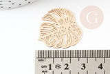 Pendentif estampe filigrane feuille monsterosa laiton doré 32mm, x2 (G3690)