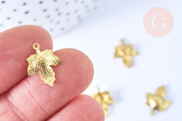 Pendentif feuille érable relief laiton brut 15x12mm, x5 (G6551)