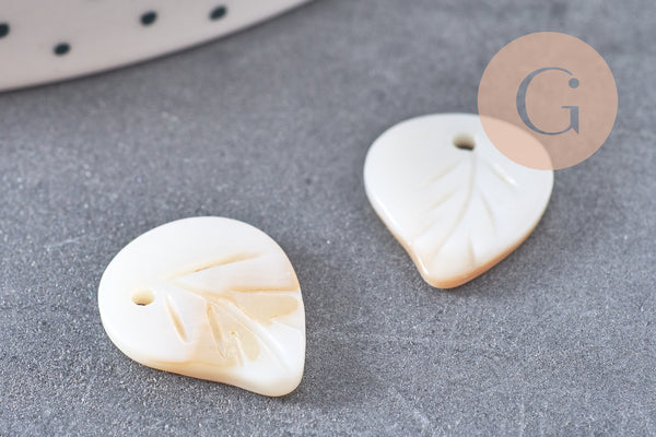 Pendentif feuille nacre blanche naturelle 17mm, x5 (G0909)