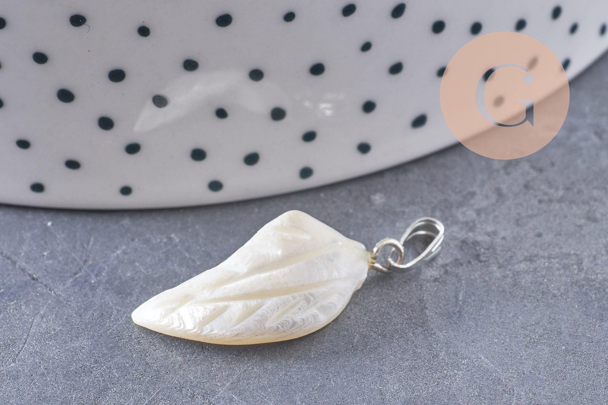 Pendentif feuille nacre naturelle zamac platine 27-29mm,création bijou nacre x1 (G10088)