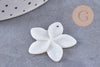 Pendentif fleur à pétales nacre blanche naturelle 31-34.5mm, x2 (G10226)
