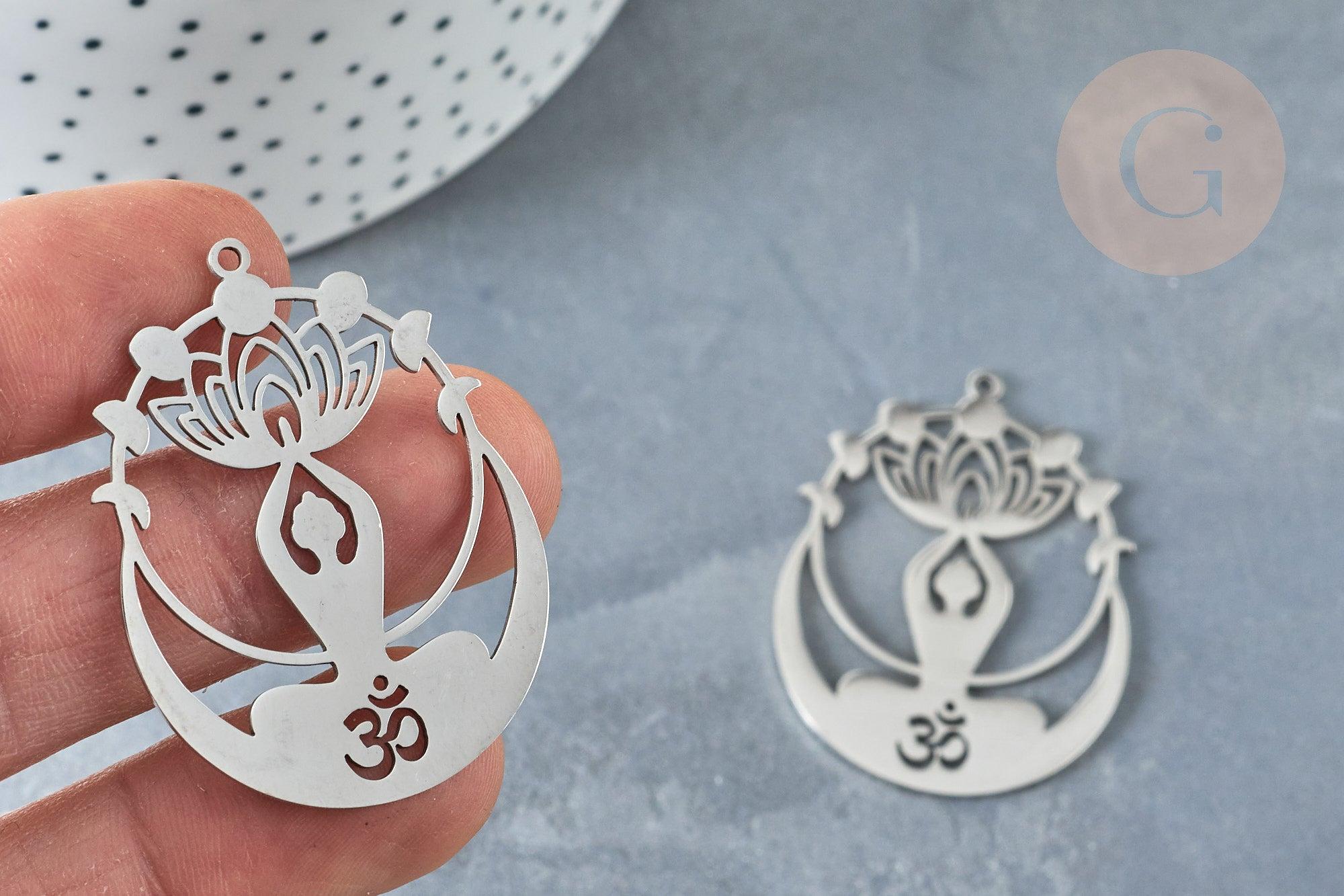 Pendentif fleur de lotus acier 304 platine 43mm, x1 (G8230)