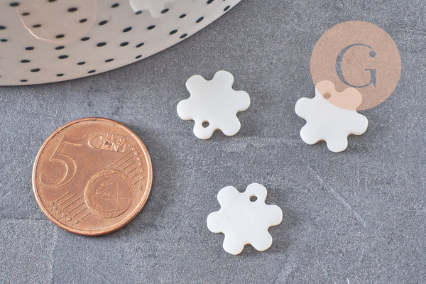 Pendentif fleur nacre blanche naturelle, perle fleur,nacre naturelle,coquillage blanc,13mm, x10 G1060