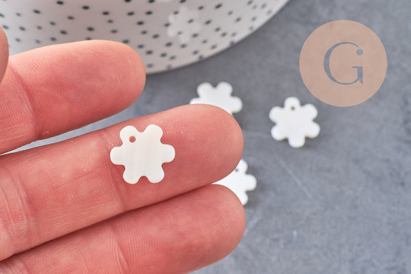 Pendentif fleur nacre blanche naturelle, perle fleur,nacre naturelle,coquillage blanc,13mm, x10 G1060