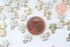 Pendentif fleur zamac doré émail blanc 12mm,pendentif doré pour création de bijoux, x5 (G6088)