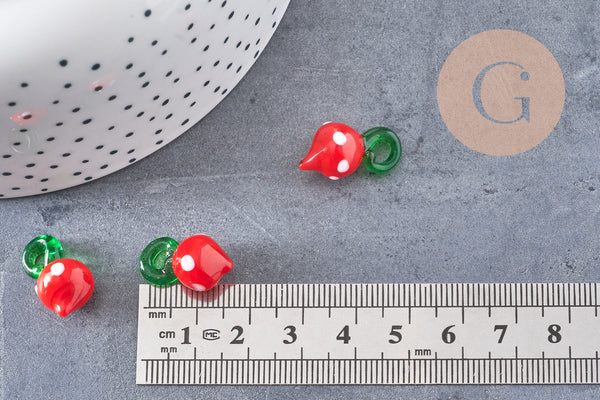 Pendentif fraise fruit rouge verre artisanal tchèque 25mm, x5 (G1985)