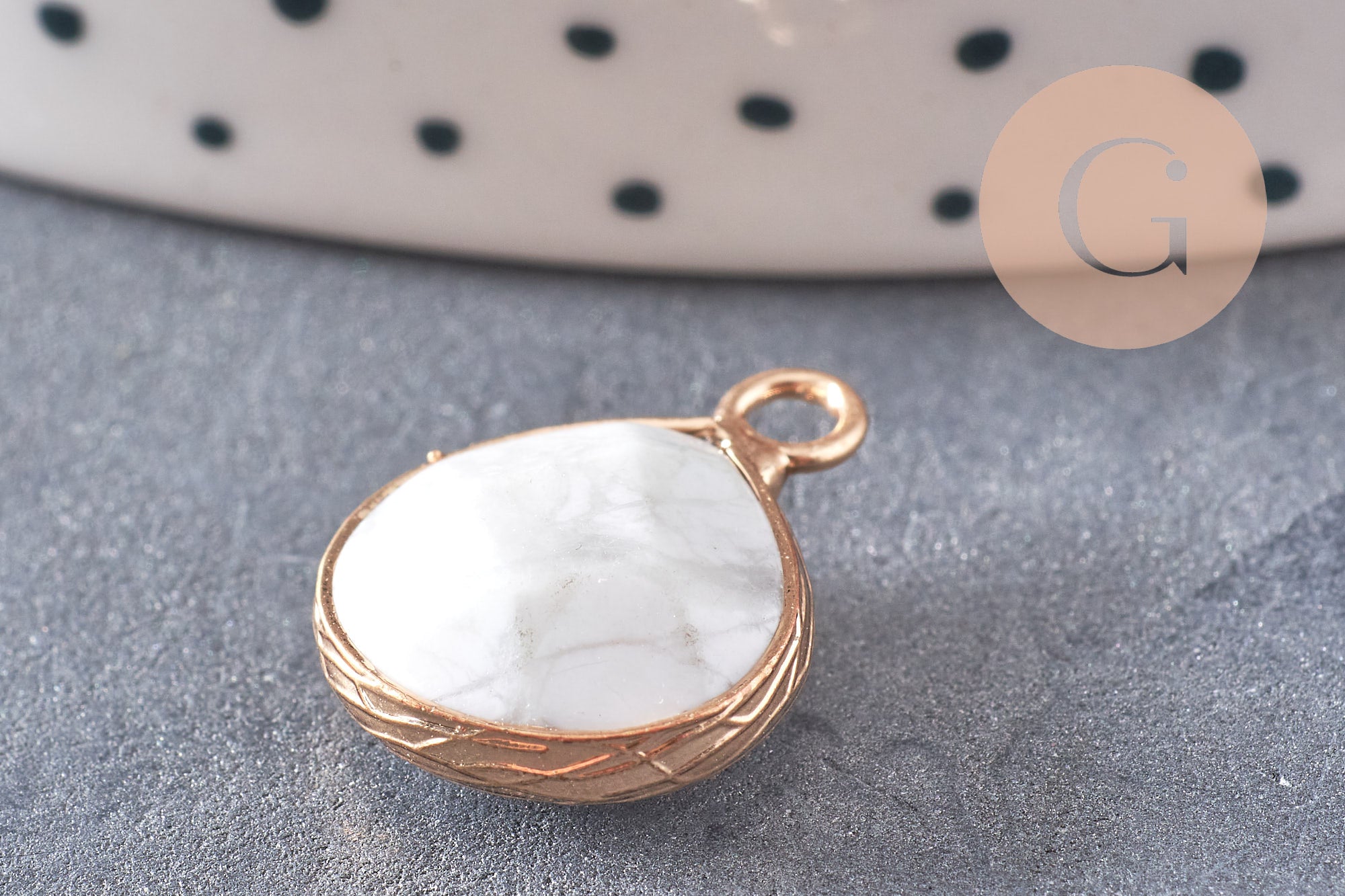 Pendentif goutte howlite blanche, fournitures créatives,pendentif bijoux,pendentif pierre,howlite naturelle,pendentif howlite,18mm-(G0978)