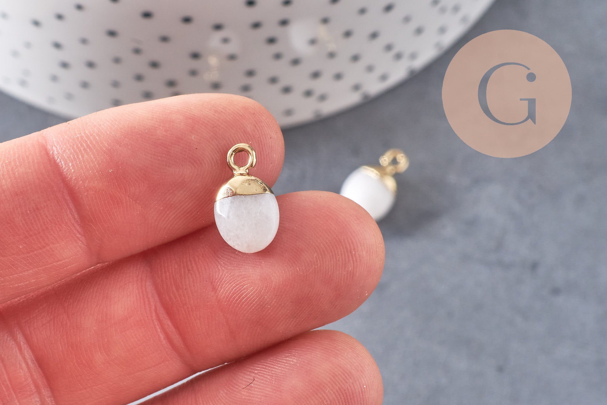 Pendentif goutte jade blanc naturel 14mm, x1 (G3721)