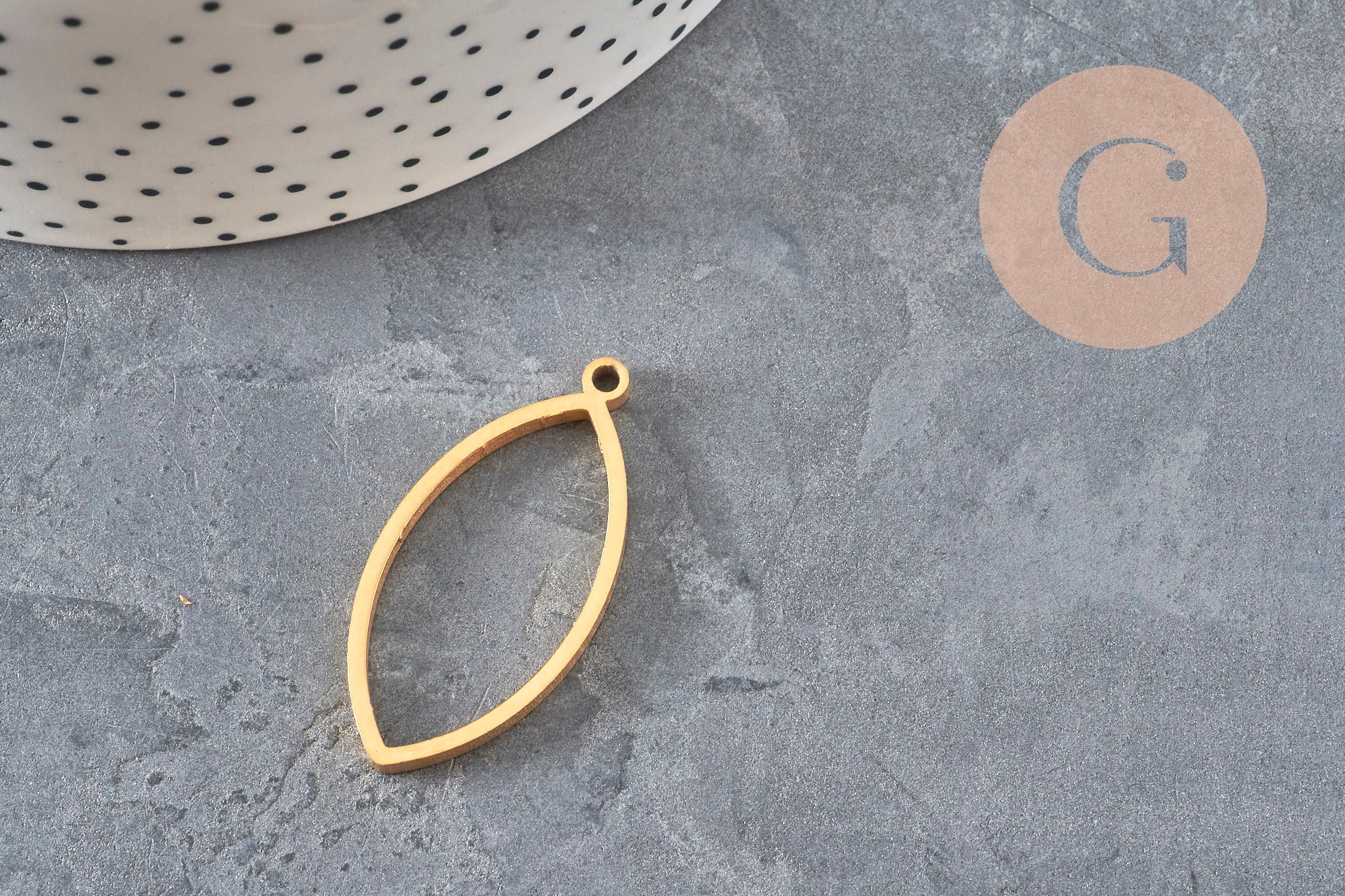 Oblong Teardrop Pendant, 304 Stainless Steel, IP Gold Plated, Open Back, 38mm, x1 (G11252)