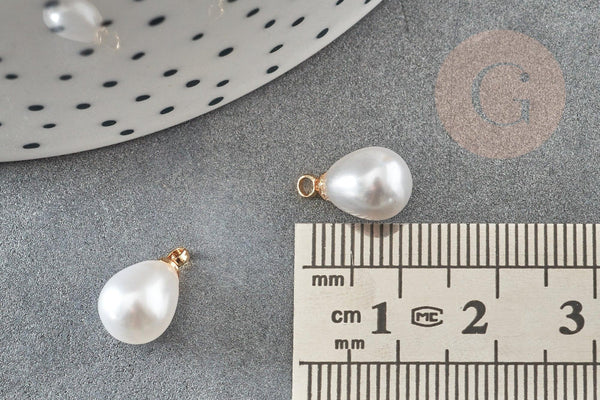 Pendentif goutte plastique imitation perle eau douce laiton doré 18K 13mm, x1 (G9364)