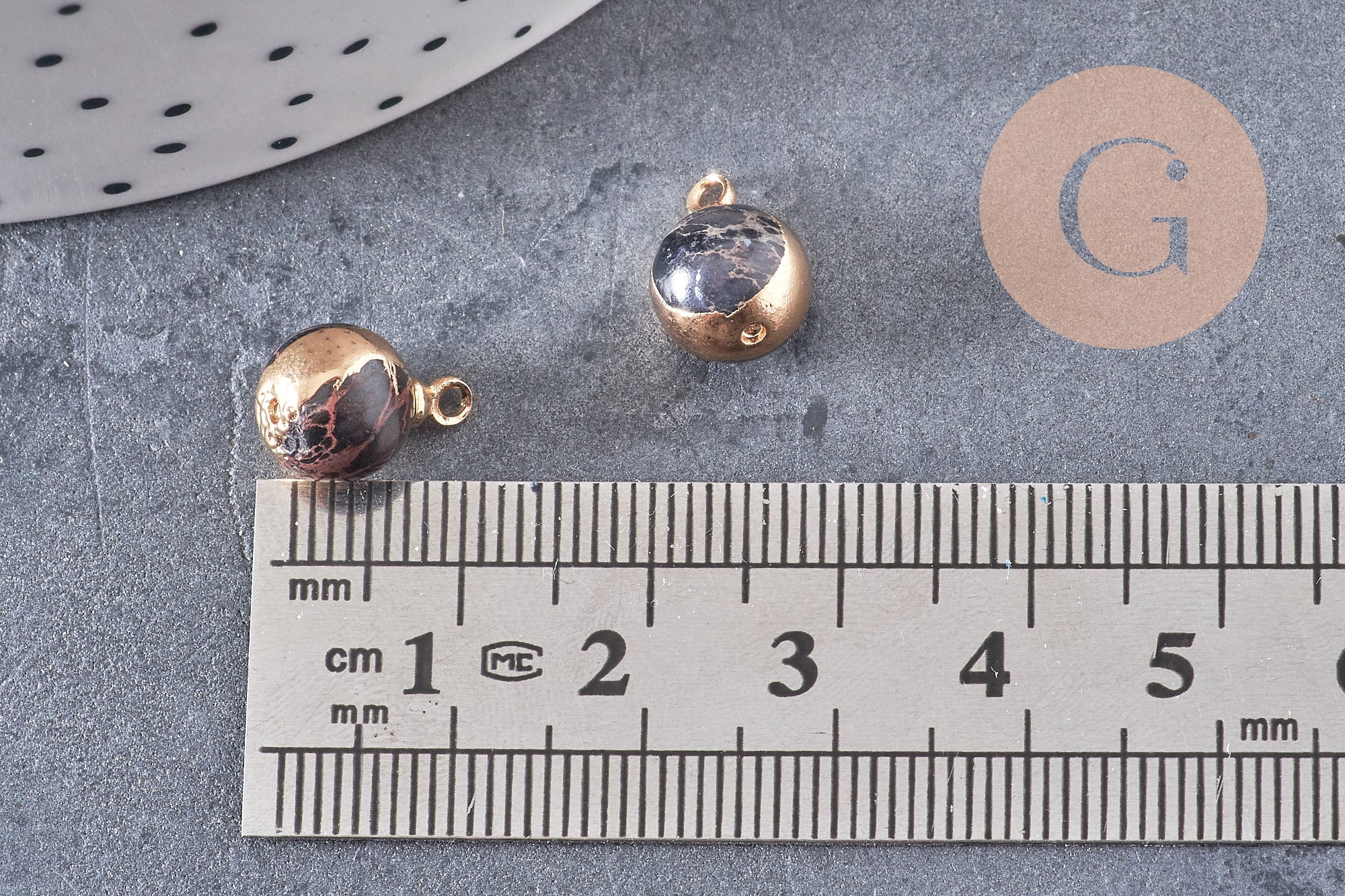 Pendentif goutte régalite noire doré facettes,bijou pierre,pendentif pierre régalite naturelle,12mm, x 2,G3358