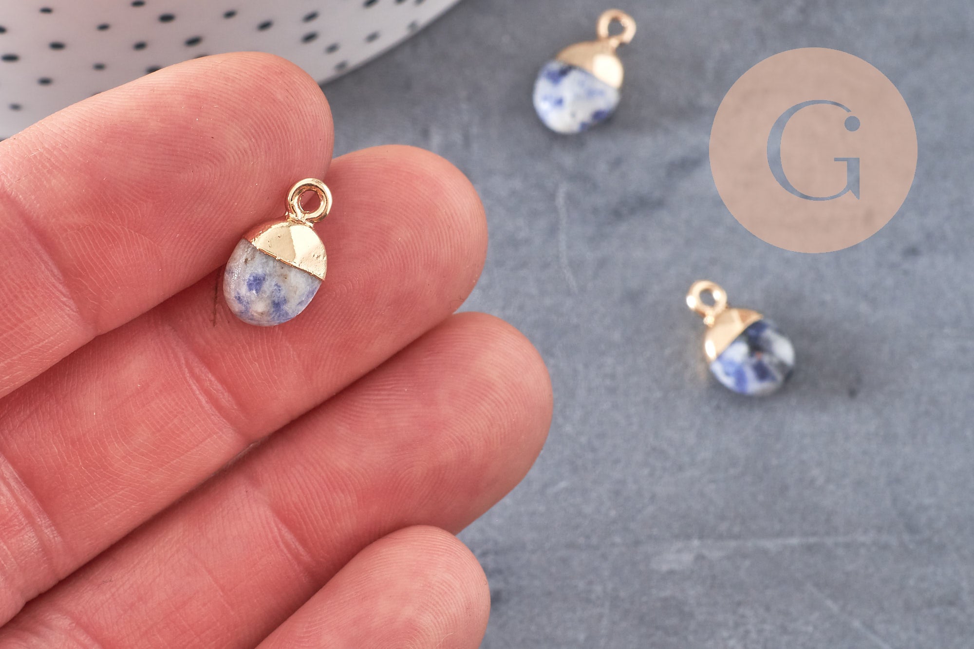 Pendentif goutte sodalite naturelle fer doré 14mm, x2 (G0420)