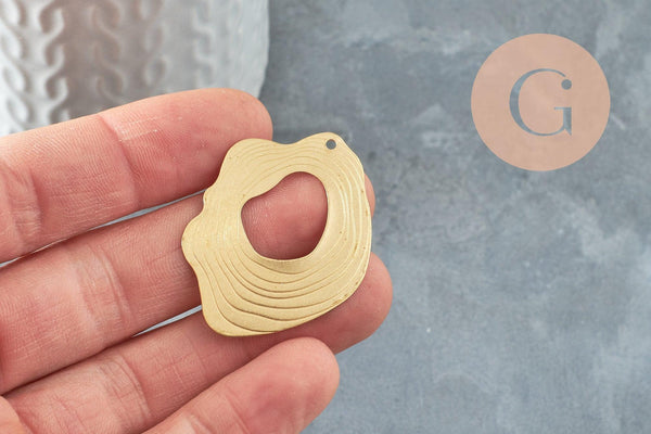 Pendentif laiton doré ovale vague striée 41mm, fourniture en laiton brut sans nickel pour création bijoux géométriques, X2 (G4682)