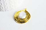 Pendentif laiton dorée perle naturelle,creation bijou femme, bijou minimaliste, bijou doré perle, cadeau anniversaire 34x31mm, x1 G5331