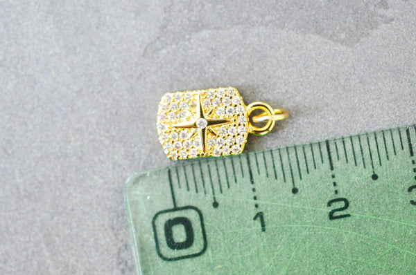 Pendentif médaille rectangle étoile laiton doré zircons, un pendentif doré avec cristaux pour création bijoux,14.5mm, x1 (G3484)
