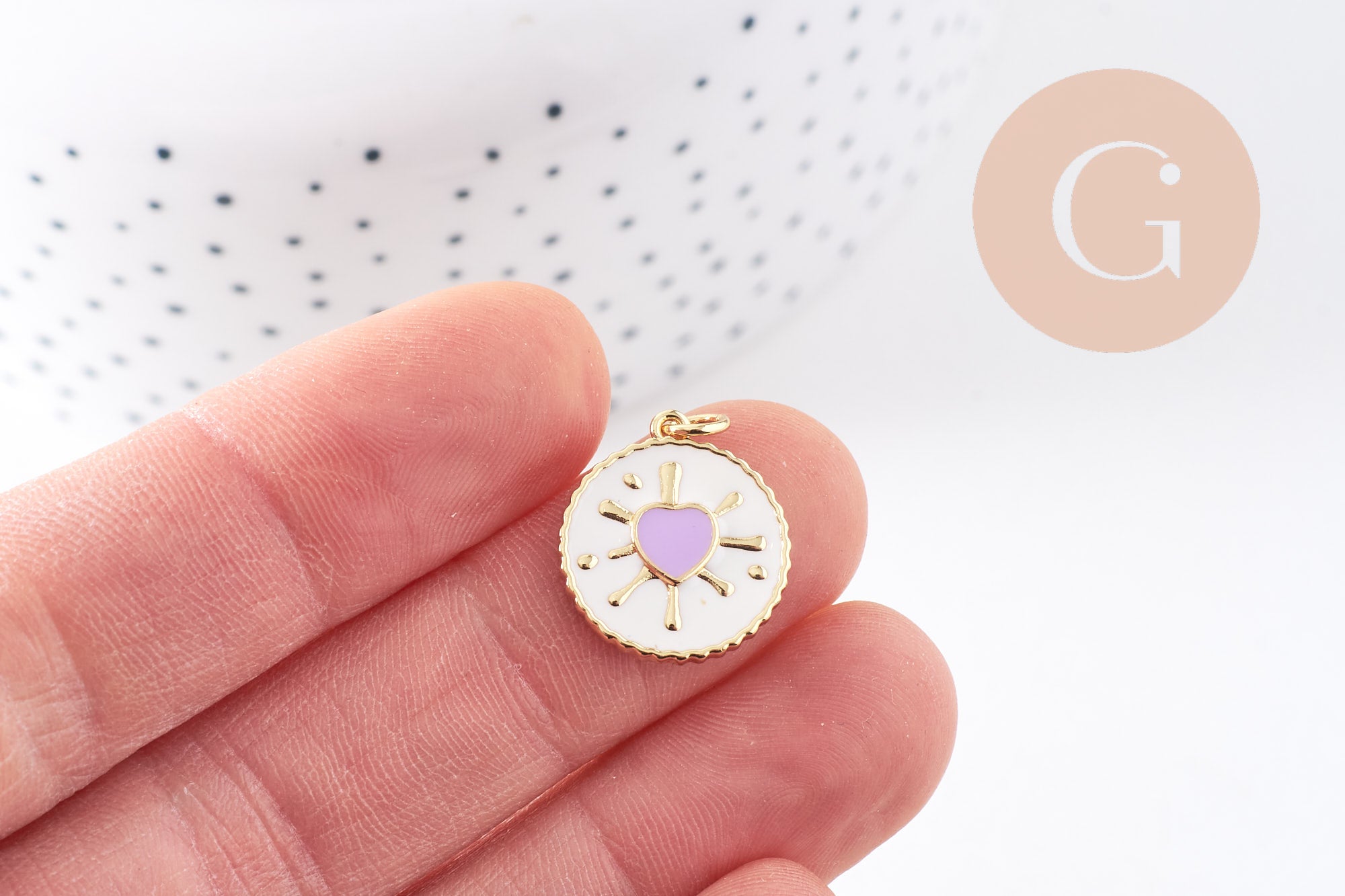 Pendentif médaille rond coeur émail rose laiton doré 18K 18mm , pendentif laiton coeur,sans nickel, x1 (G8420)