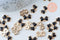 Pendentif noeud doré émail noir 10mm,pendentif doré pour création de bijoux, x5 (G6102)